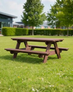 Patio escolar moderno adaptado a las nuevas necesidades del alumnado y del proyecto educativo